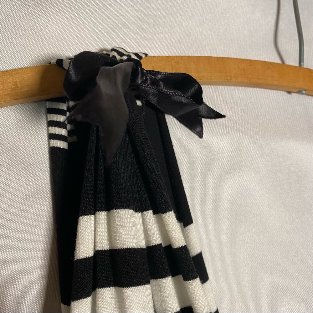 WHITE HOUSE BLACK MARKET DRESS 2 Ways  Size 6 - Picture 5 of 9